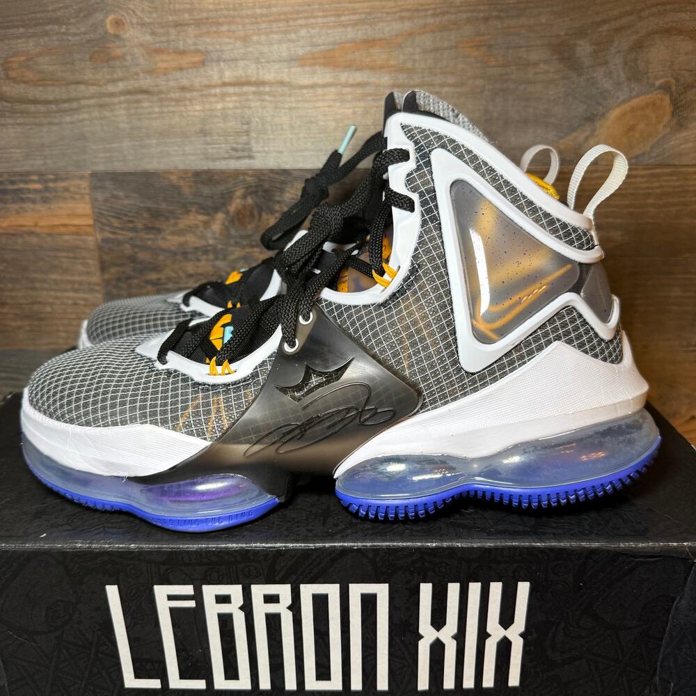 Nike LeBron 18 Graduate Men's Athletic Shoes - Size 9